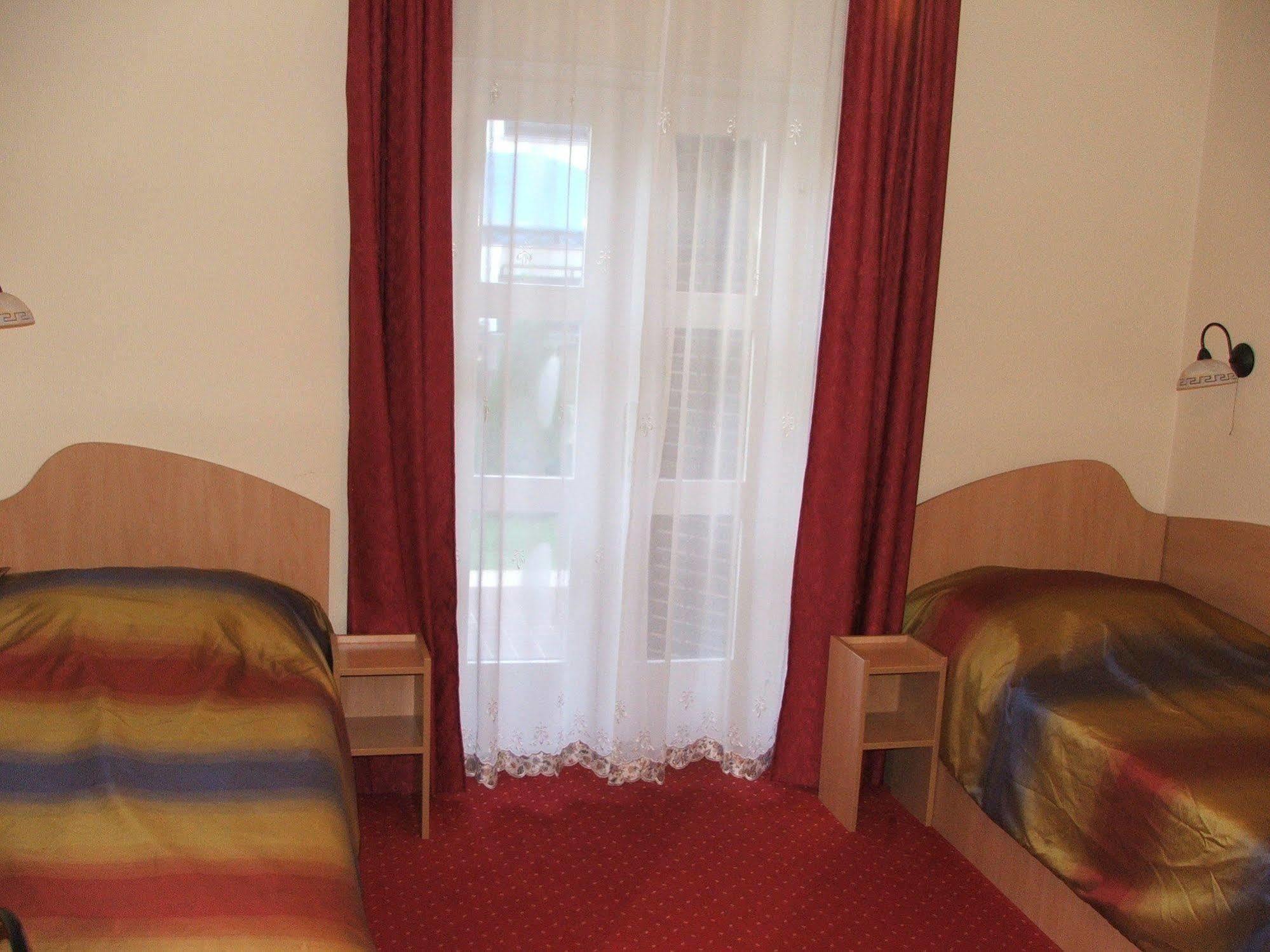 Siesta Club Apartman Harkan Exterior foto
