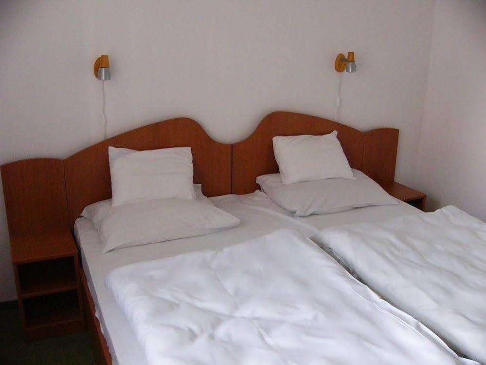Siesta Club Apartman Harkan Exterior foto